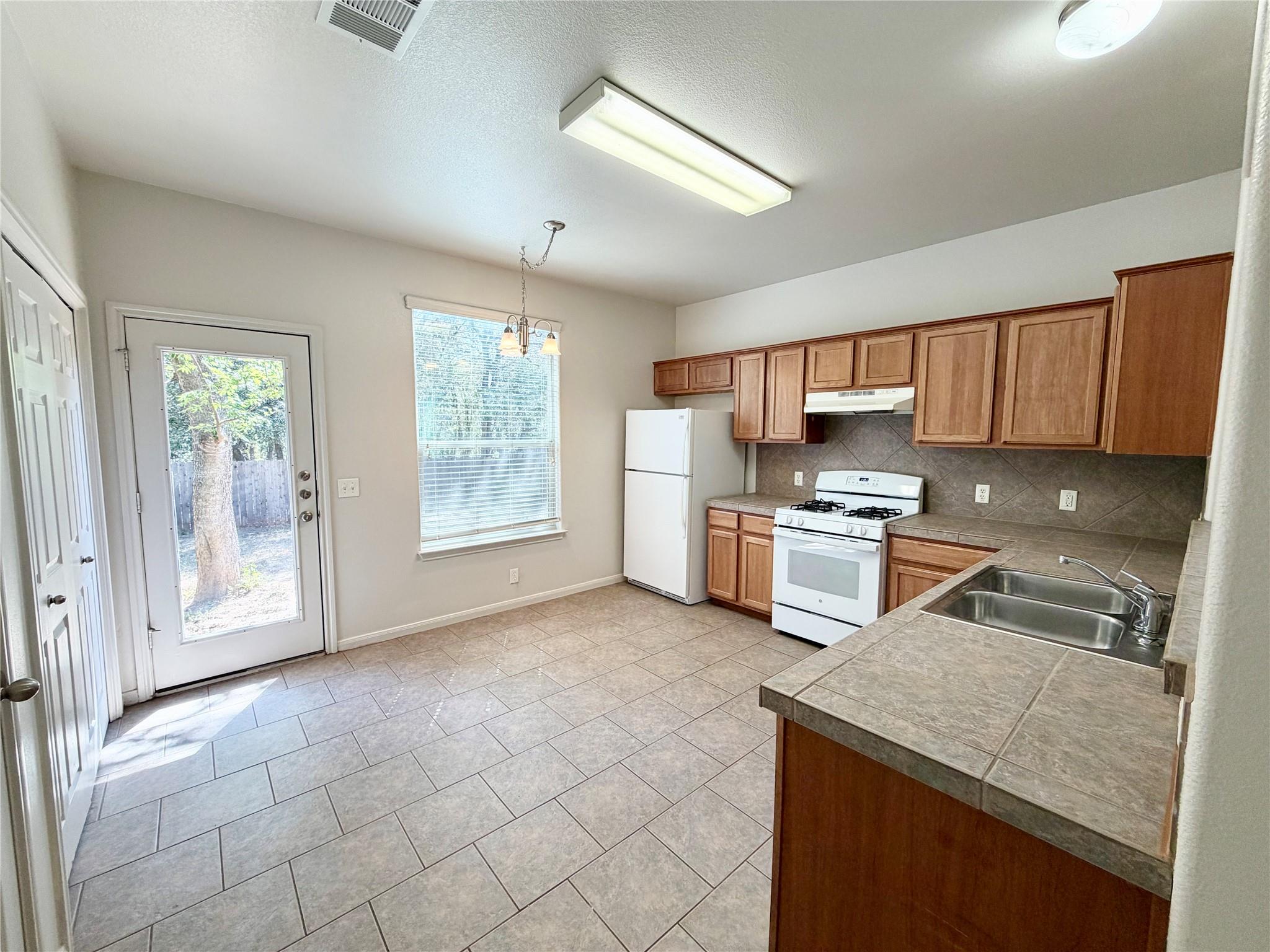 2406 Allred DR # A, Austin TX 78748