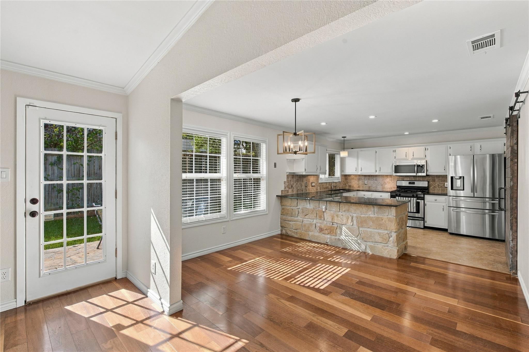 7700 Banpass LN, Austin TX 78736