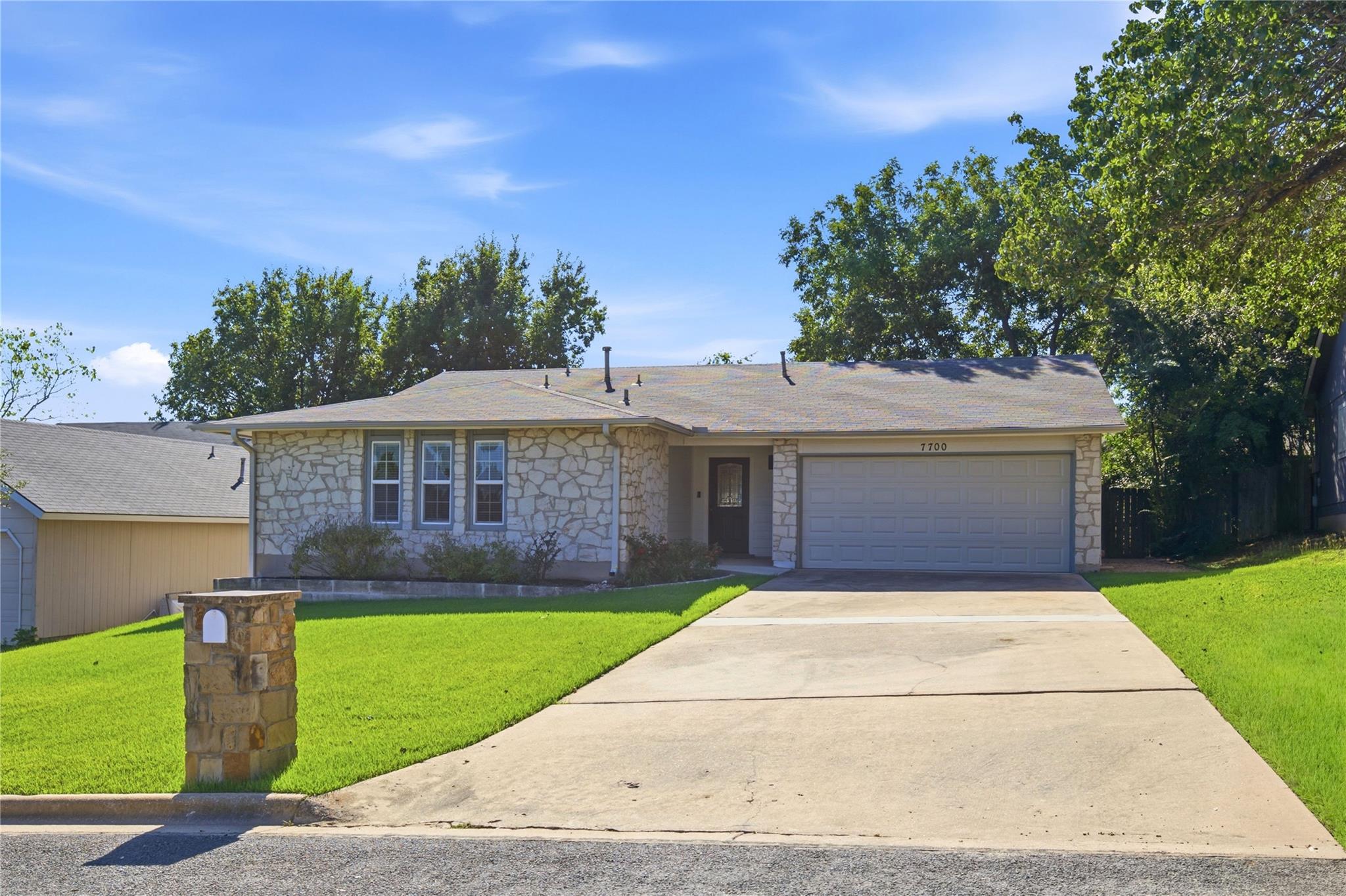 7700 Banpass LN, Austin TX 78736