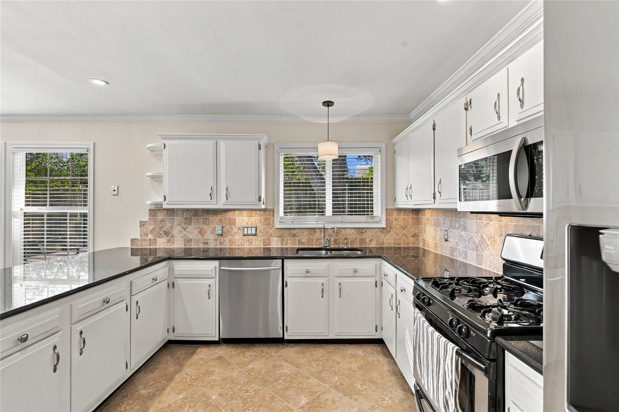 7700 Banpass LN, Austin TX 78736