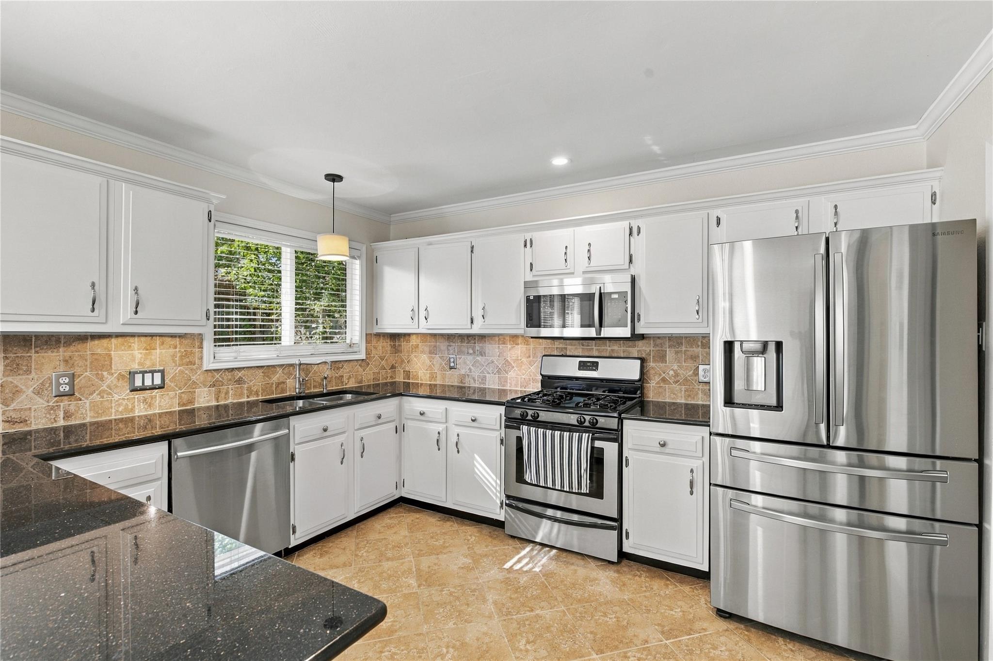 7700 Banpass LN, Austin TX 78736