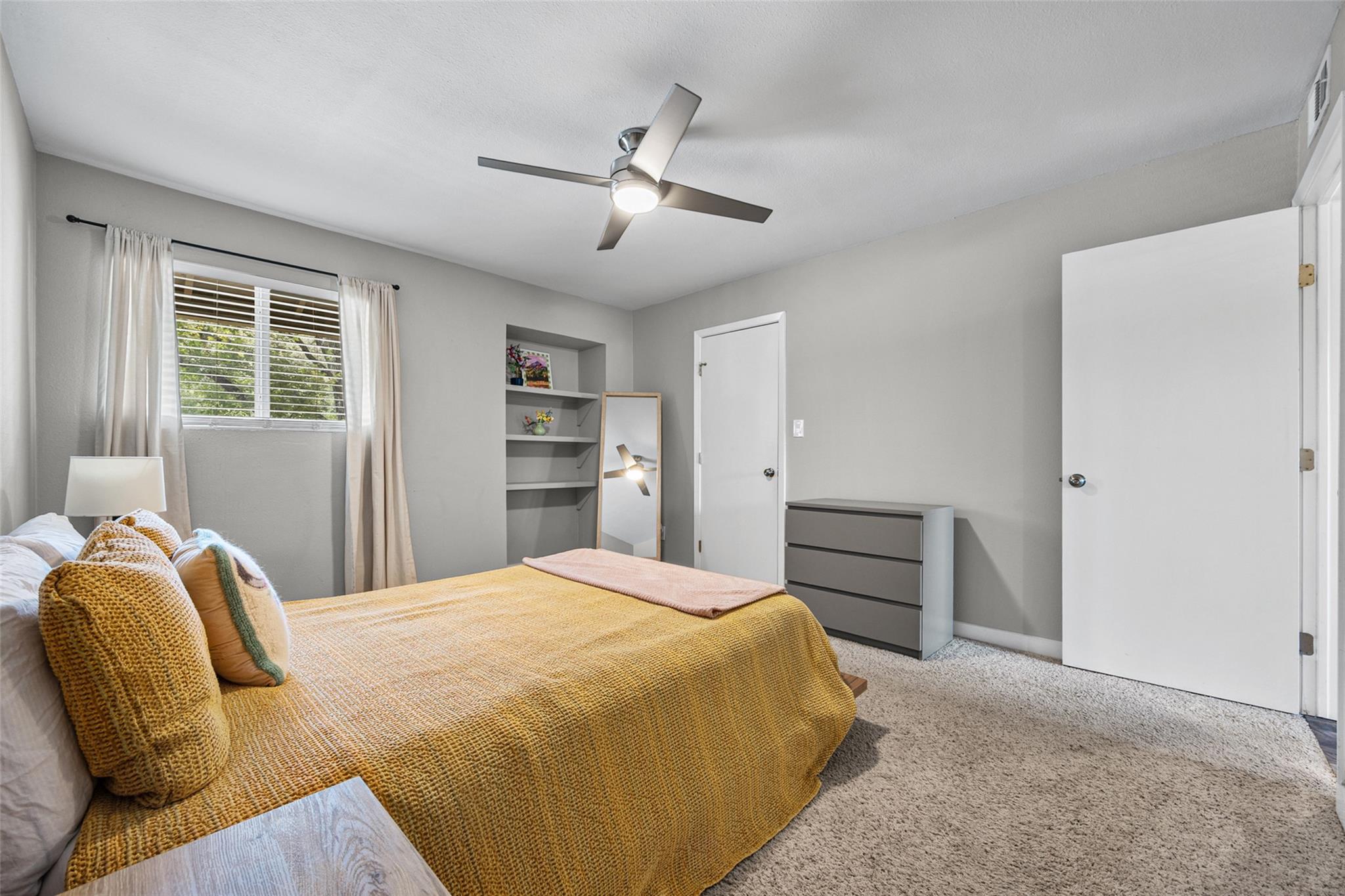 1404 Southport DR # A, Austin TX 78704