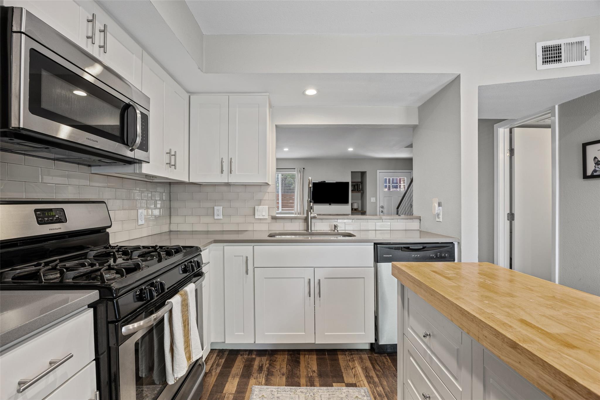 1404 Southport DR # A, Austin TX 78704