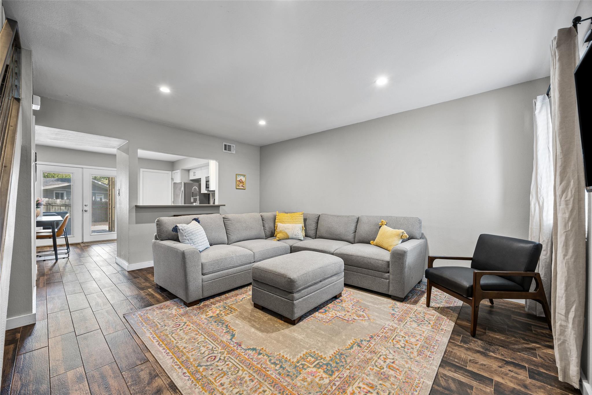 1404 Southport DR # A, Austin TX 78704