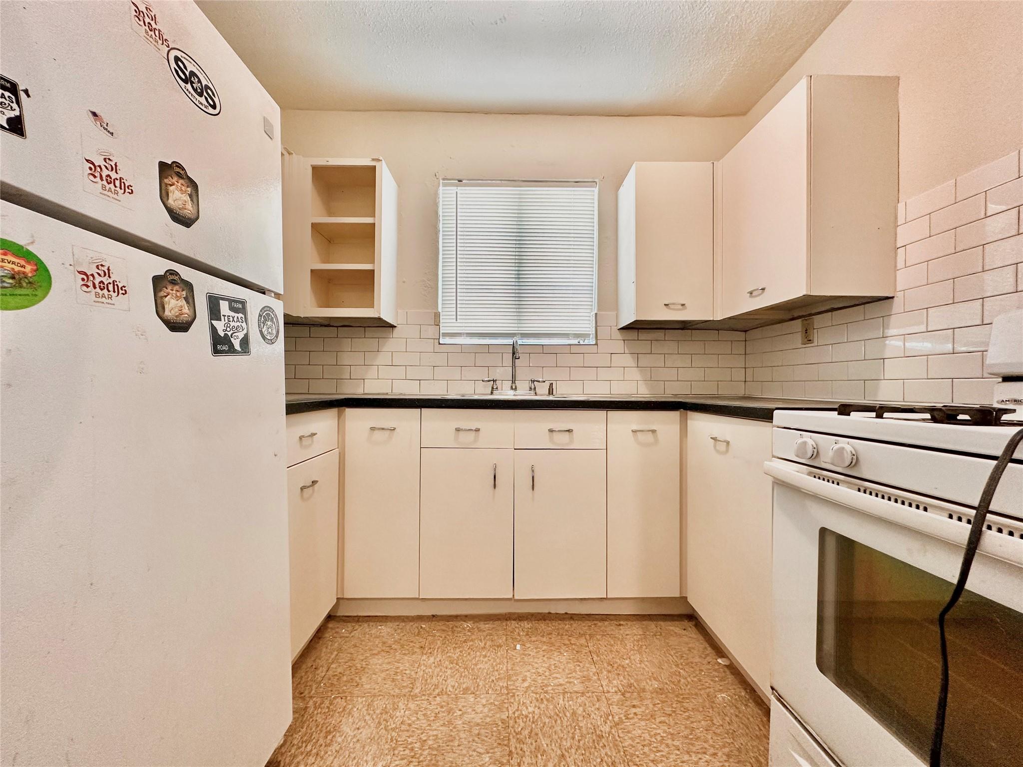 1408 Kirkwood RD # B, Austin TX 78722