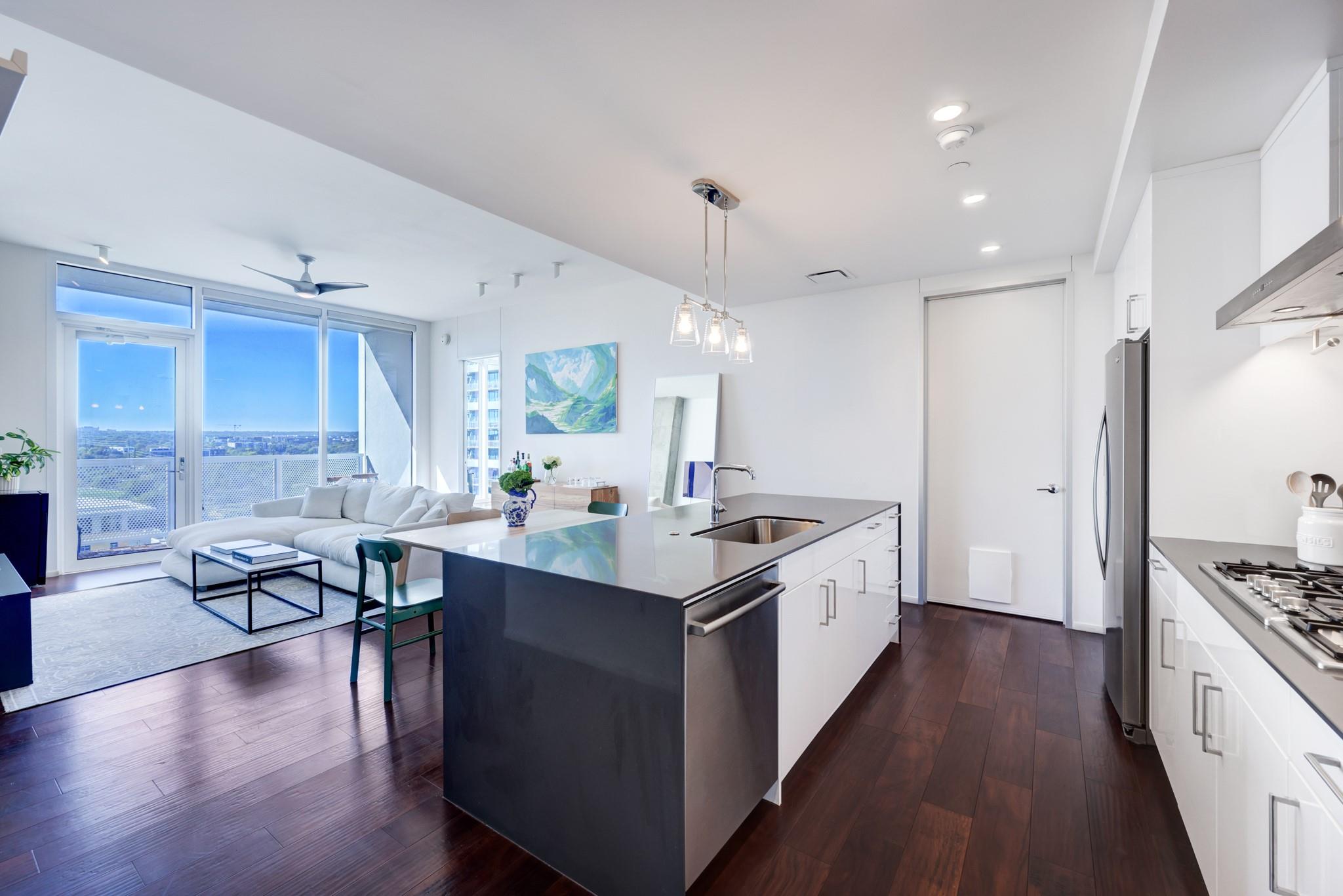 301 West Ave # 1307, Austin TX 78701