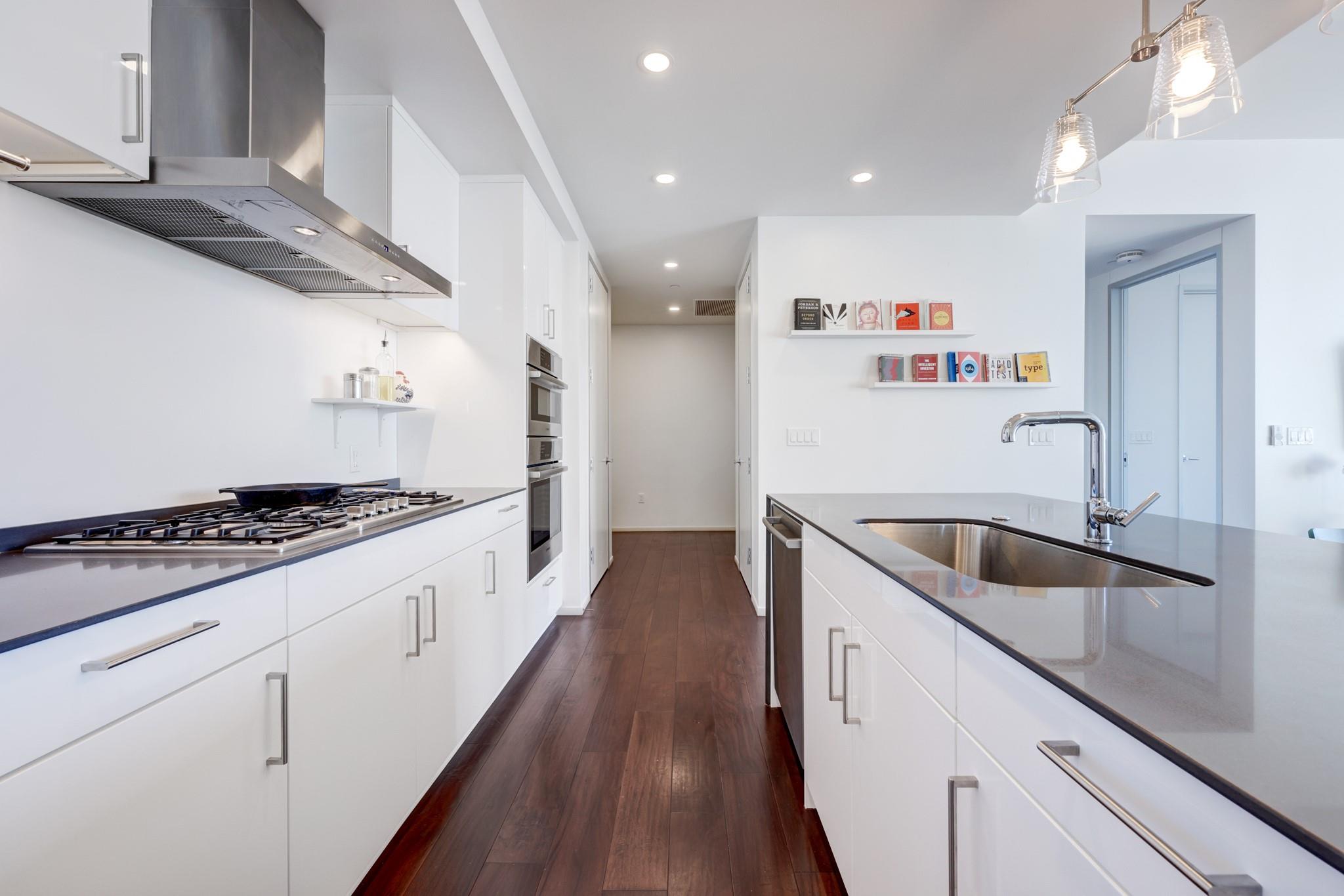 301 West Ave # 1307, Austin TX 78701