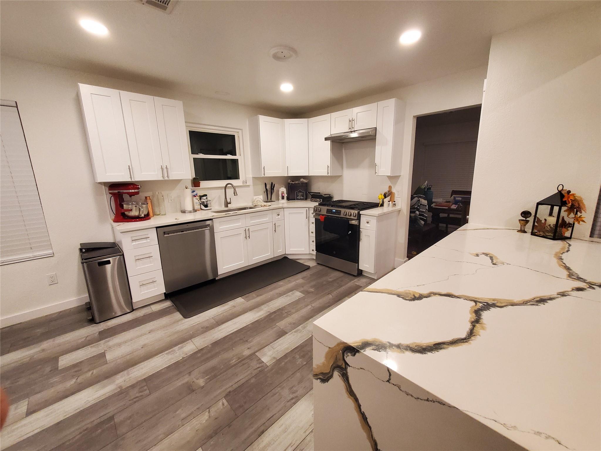 11702 Tanglebriar TRL, Austin TX 78750