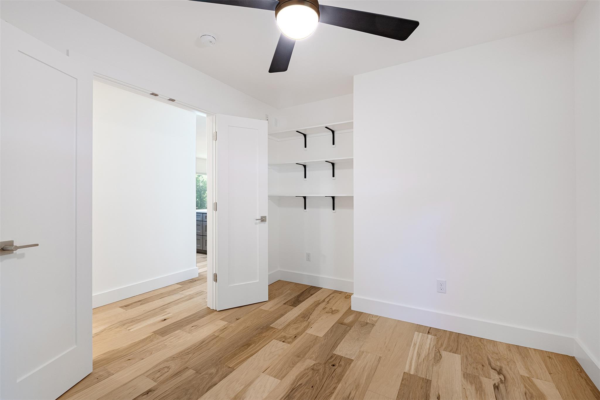 2001 Ohlen RD, Austin TX 78757