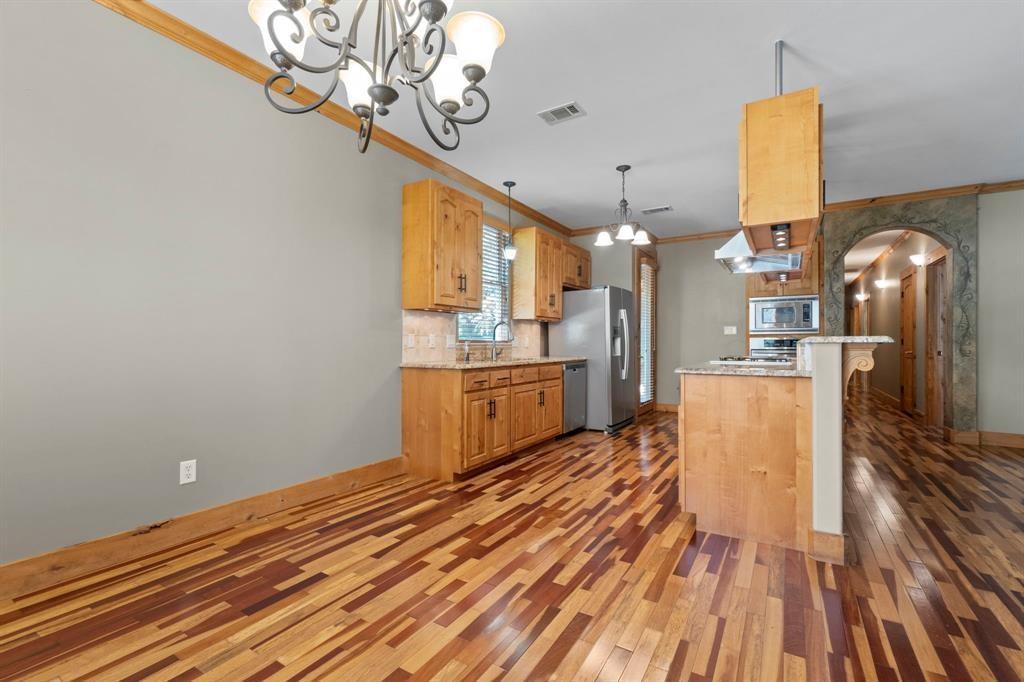 912 E 51st ST, Austin TX 78751
