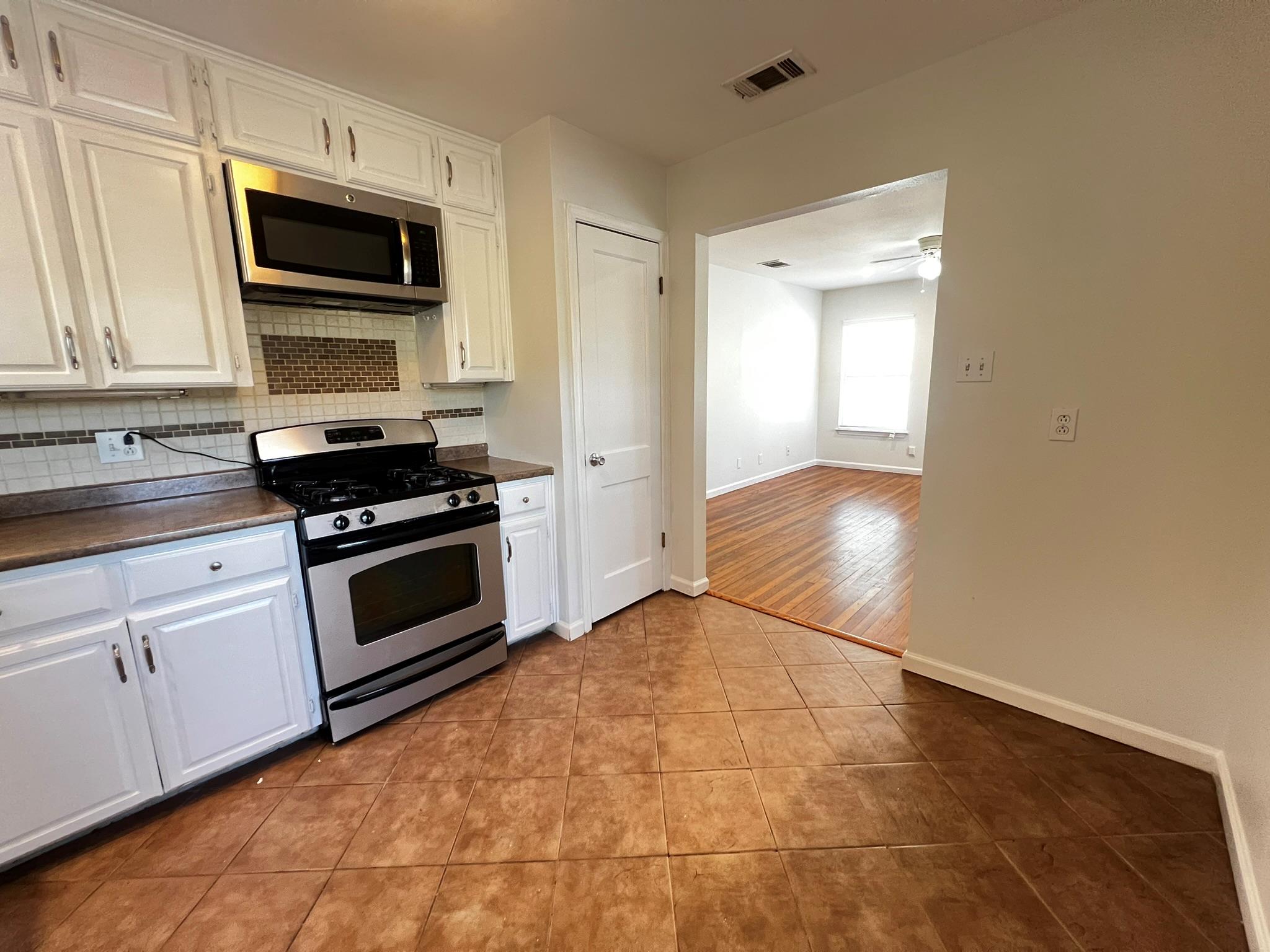 2006 Hamilton Ave, Austin TX 78702