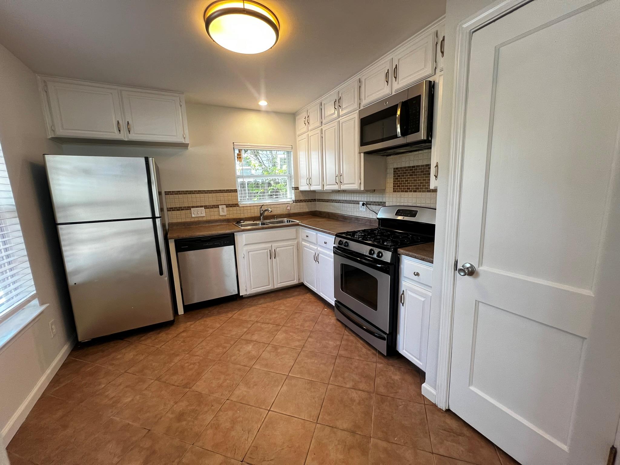 2006 Hamilton Ave, Austin TX 78702