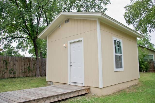 2006 Hamilton Ave, Austin TX 78702