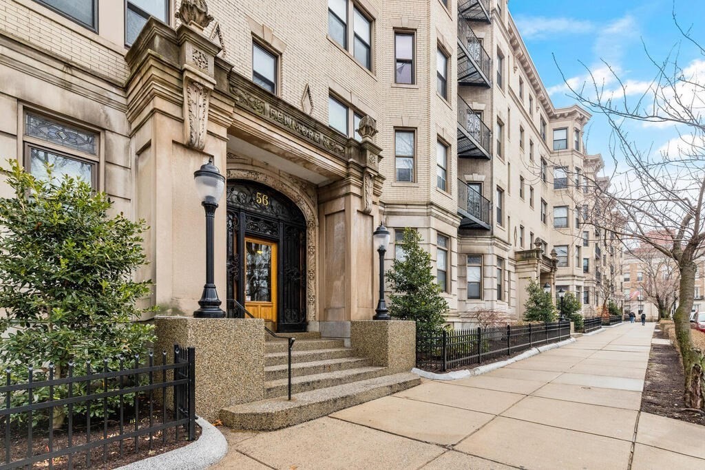 Fenway/kenmore 2 beds 1 baths Boston - $3,500