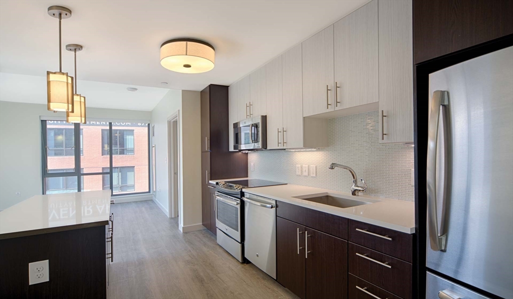West End 2 beds 2 baths Boston - $5,310