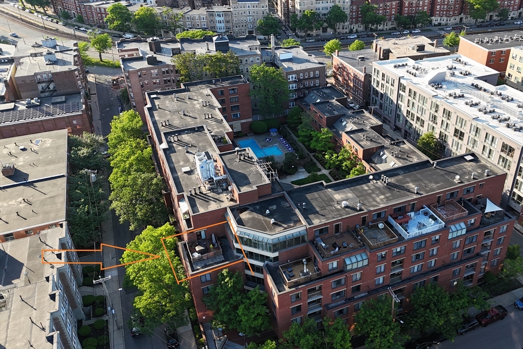 Allston 2 beds 2 baths Boston - $4,150