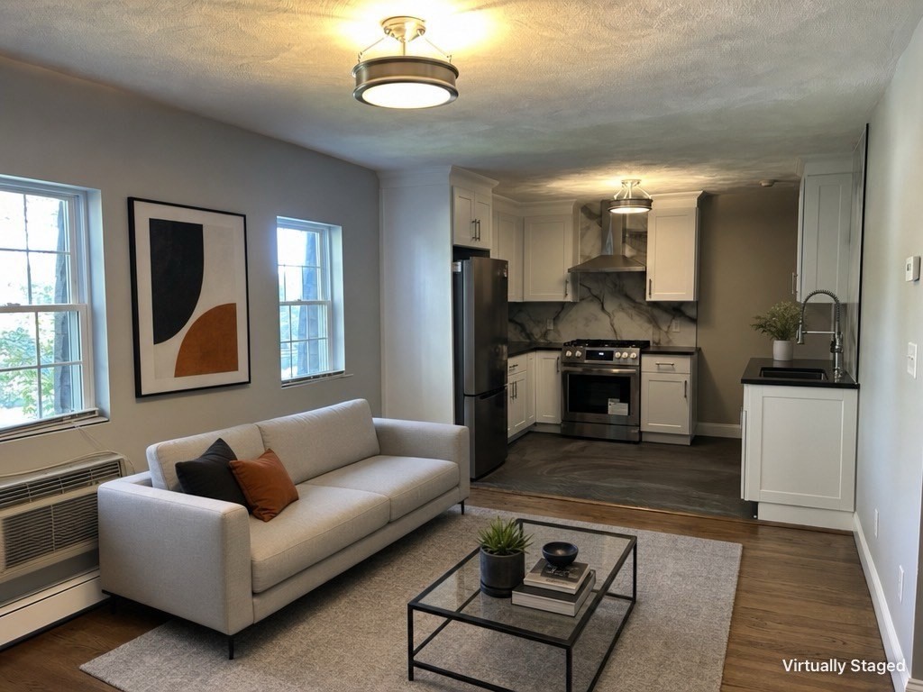 Dedham 2 beds 1 baths - $2,850