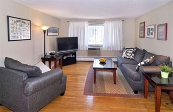 Brighton 2 beds 1 baths Boston - $3,050