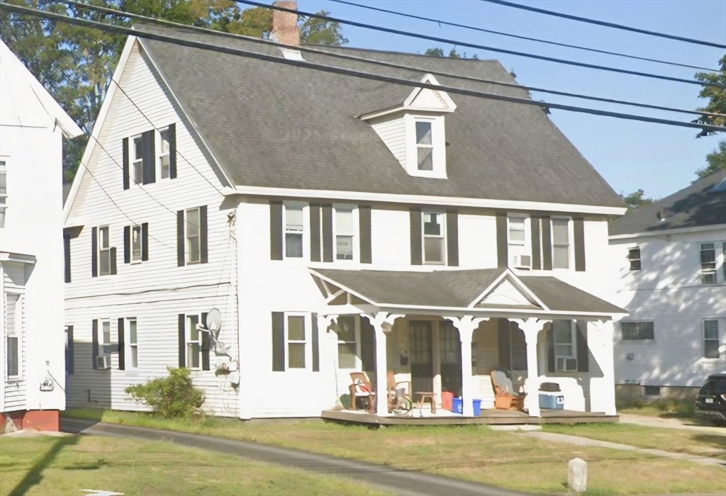3 beds 1 baths - $2,475