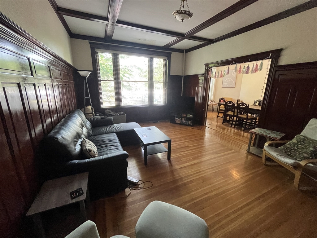 Brookline 4 beds 2 baths  Boston University - $6,800