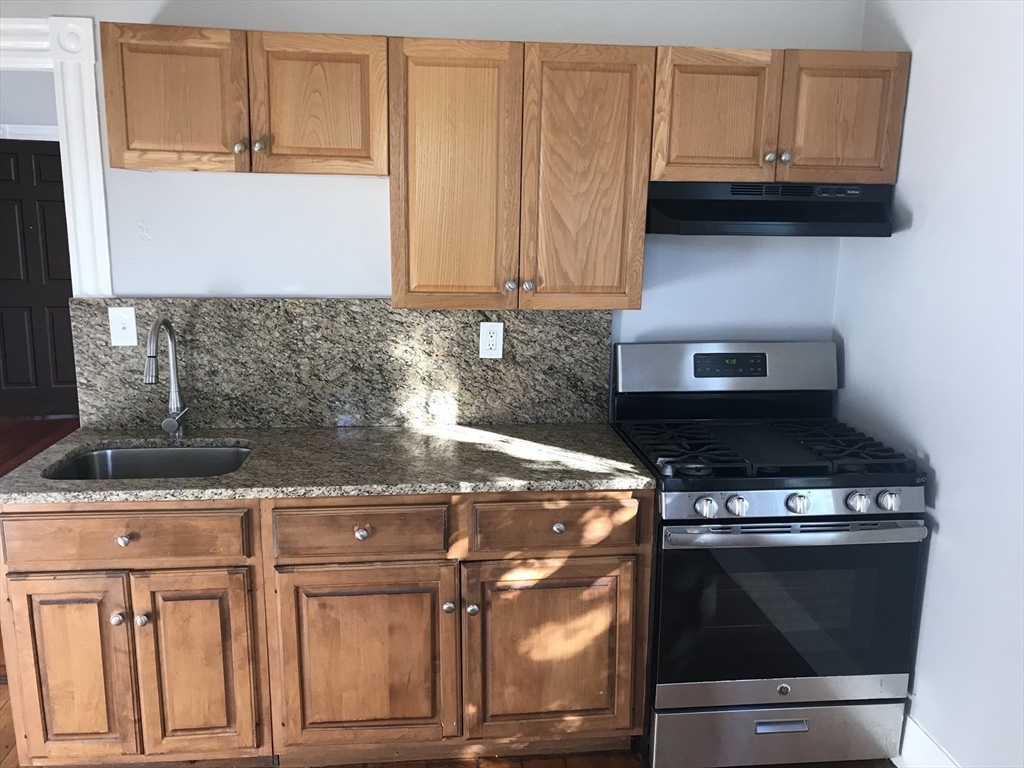 Jamaica Plain 3 beds 2 baths Boston - $3,000