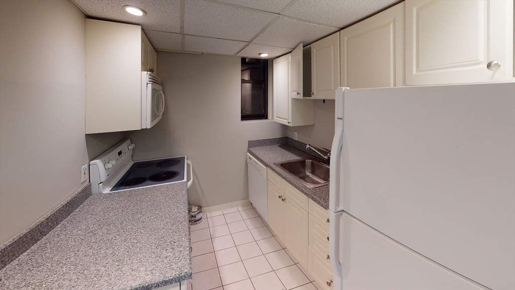 Fenway/kenmore 1 beds 1 baths Boston - $3,195