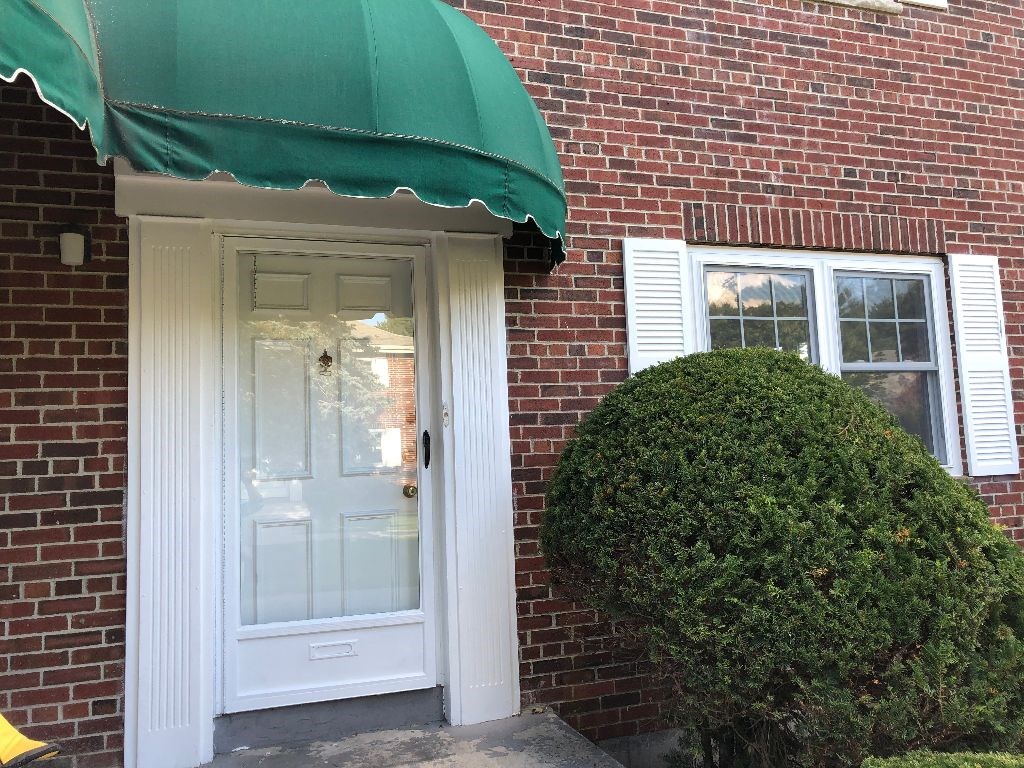 Lexington - $2,900+ /mo