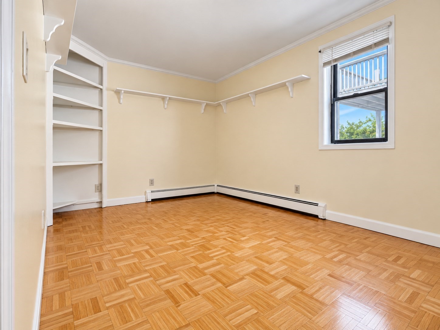 Everett - $2,800+ /mo
