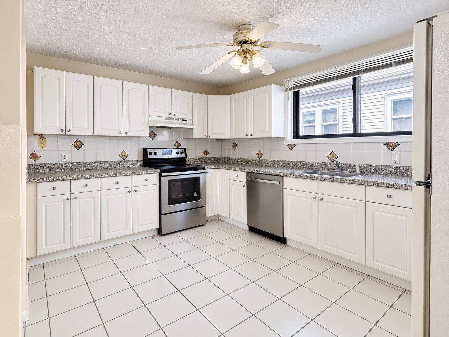 Everett - $2,800+ /mo