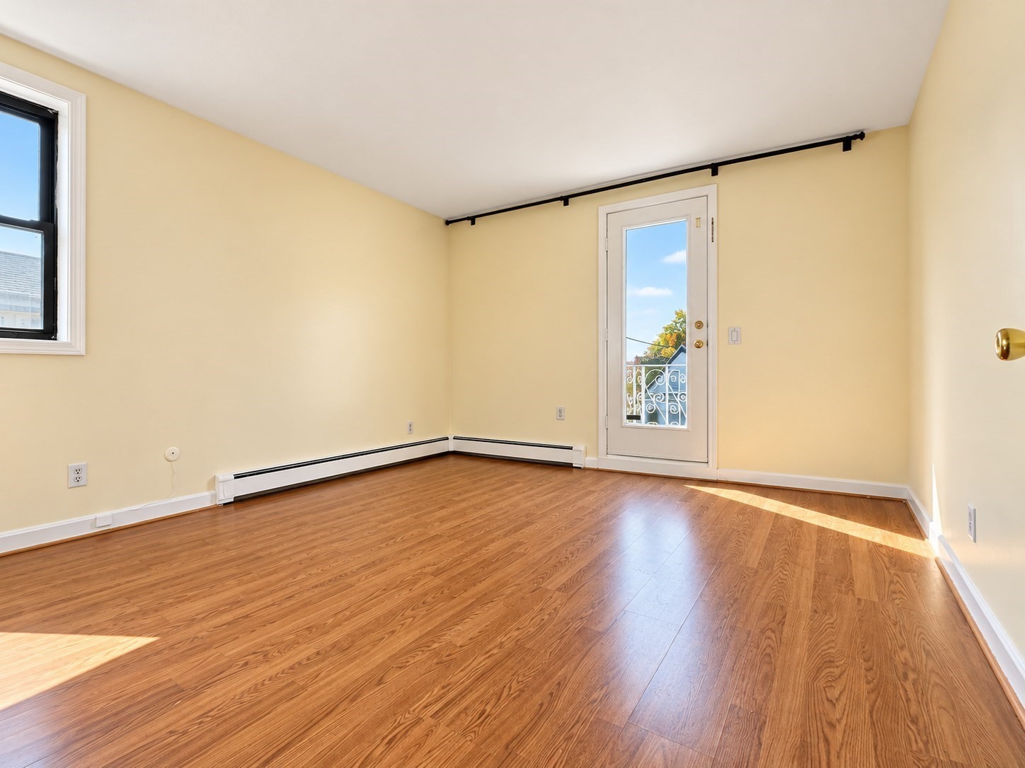 Everett - $2,800+ /mo