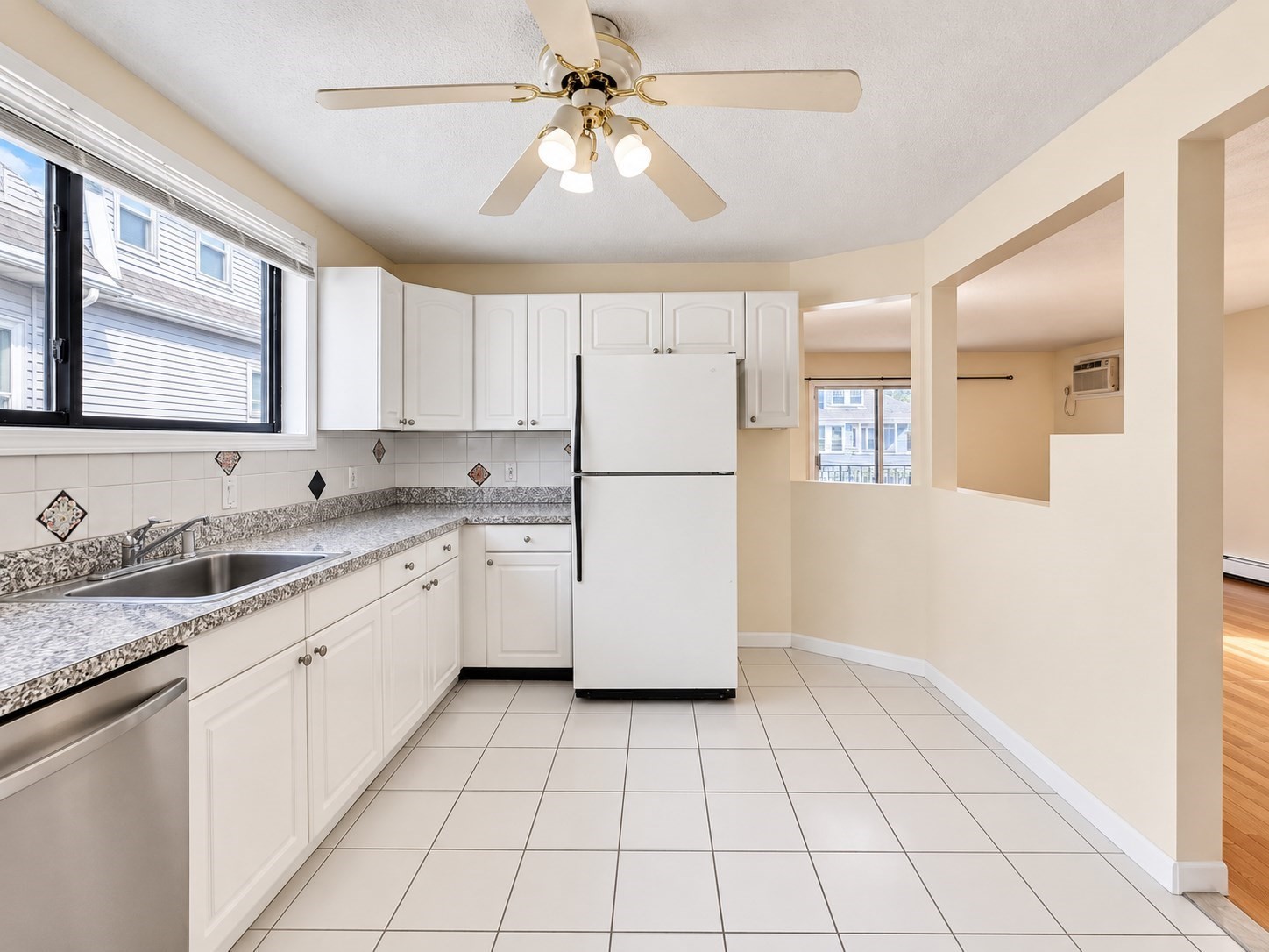 Everett - $2,800+ /mo