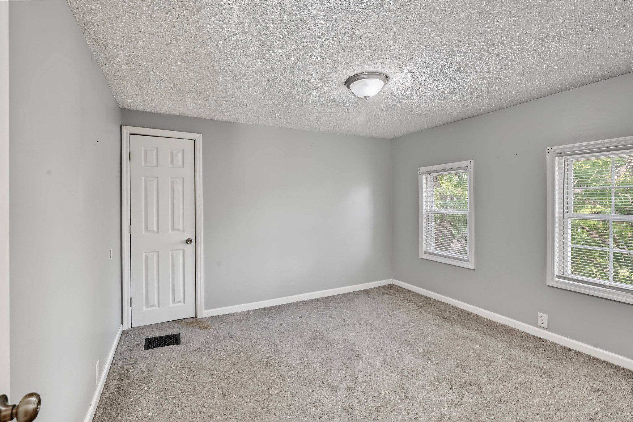 Springfield - $2,200+ /mo