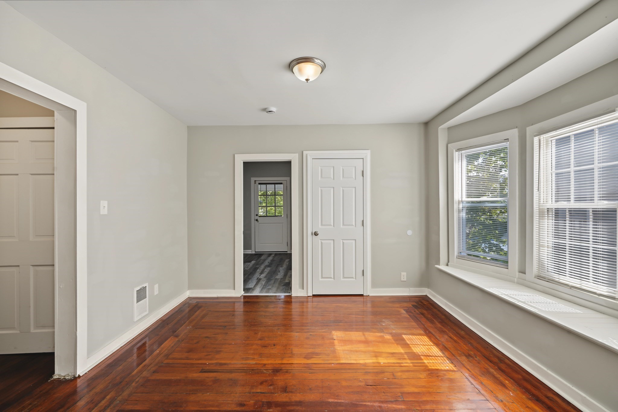 Springfield - $2,200+ /mo