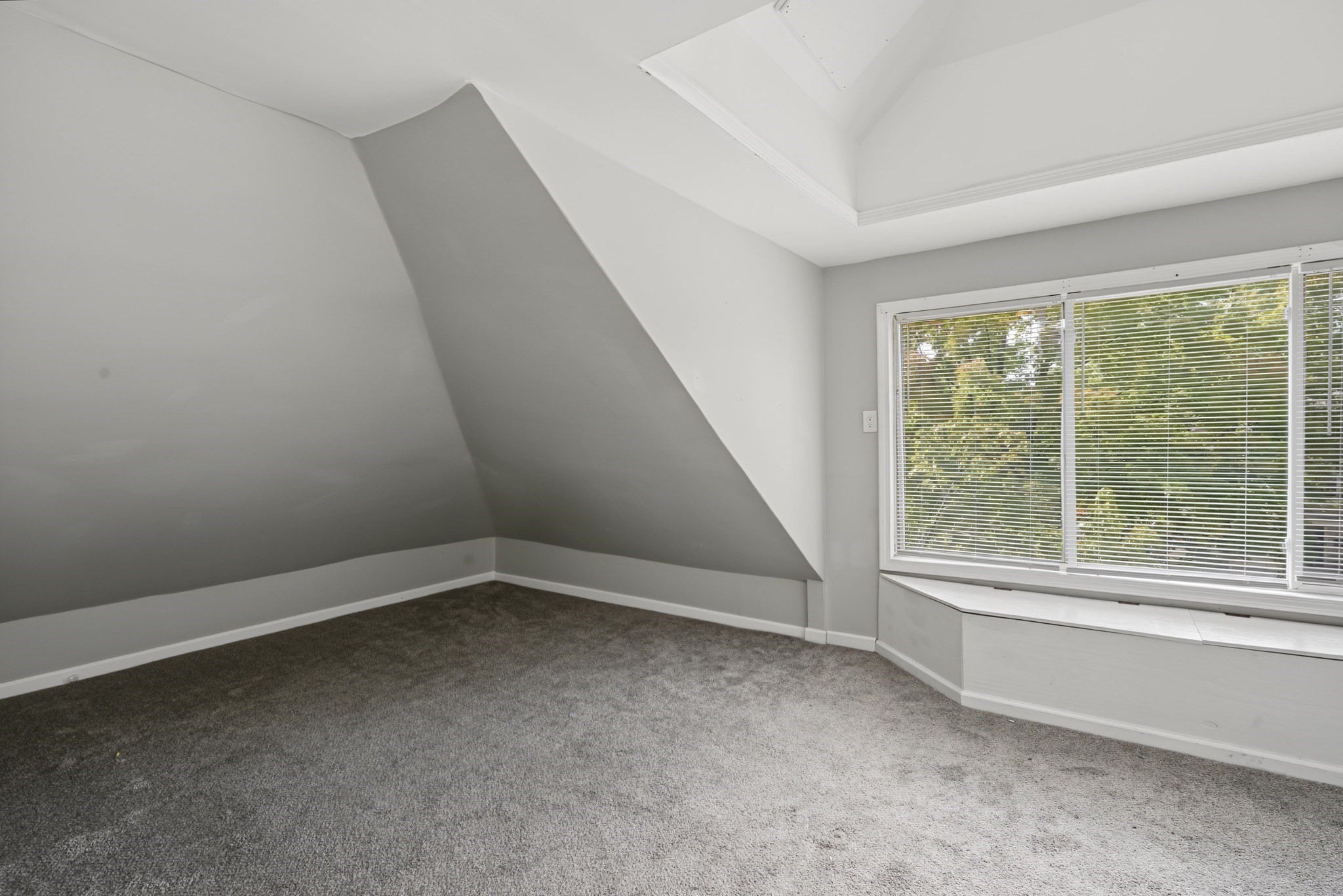 Springfield - $2,200+ /mo
