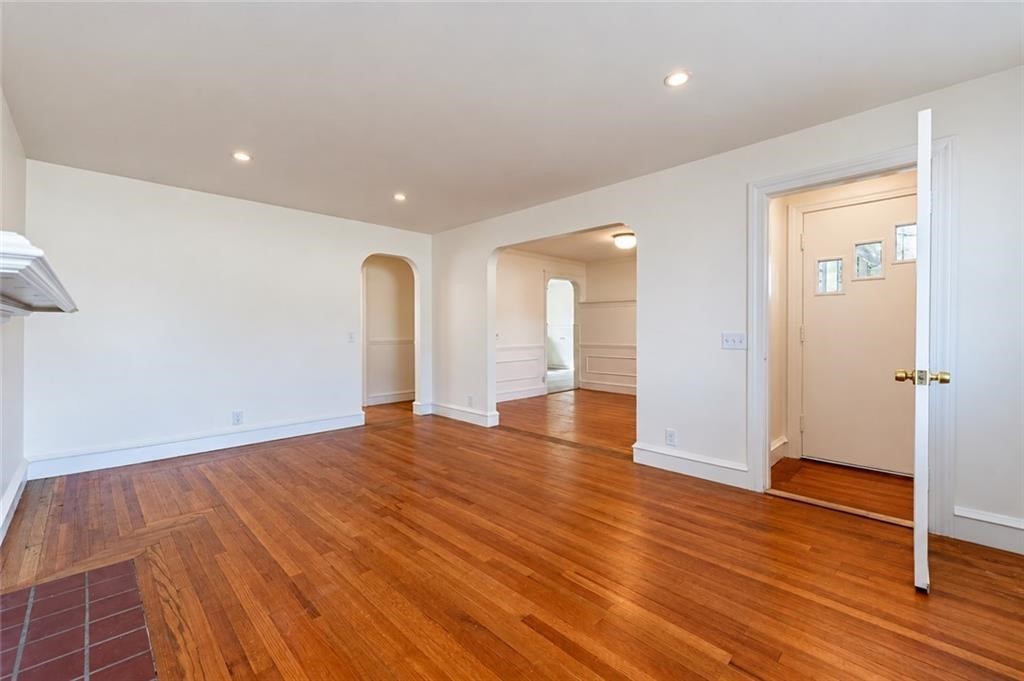Pawtucket - $3,000+ /mo
