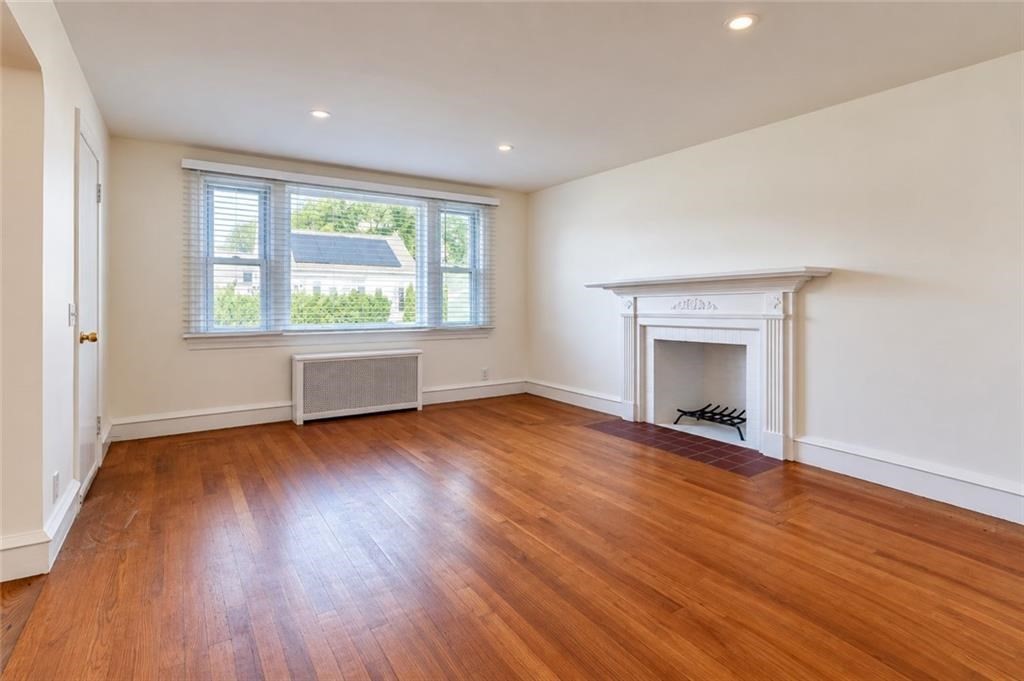 Pawtucket - $3,000+ /mo
