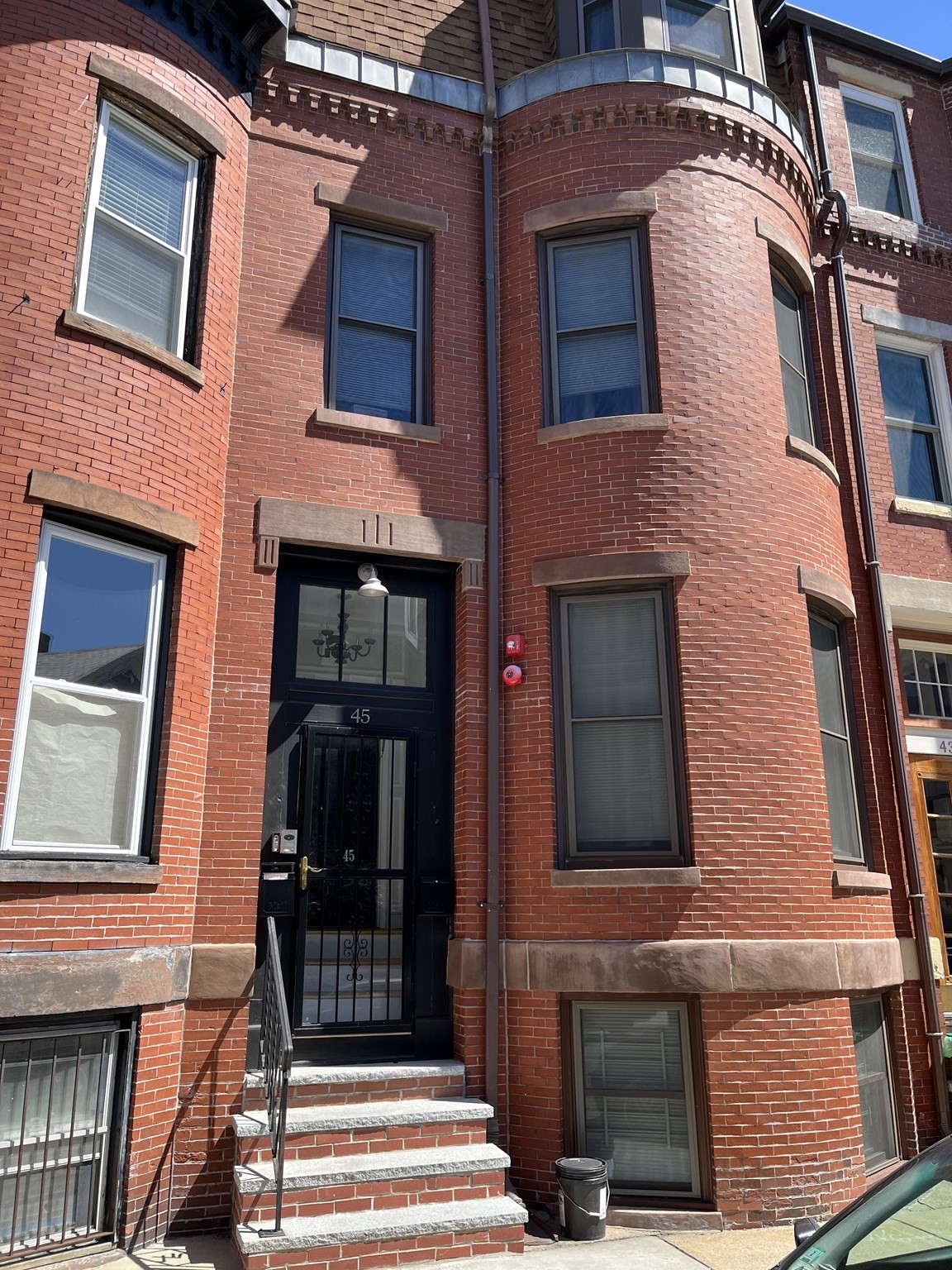 Boston - $4,500+ /mo