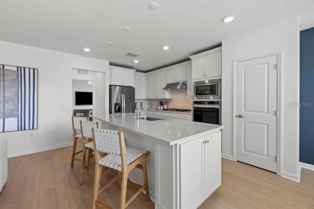4714 HARRINGTON FIELDS DRIVE,DAVENPORT