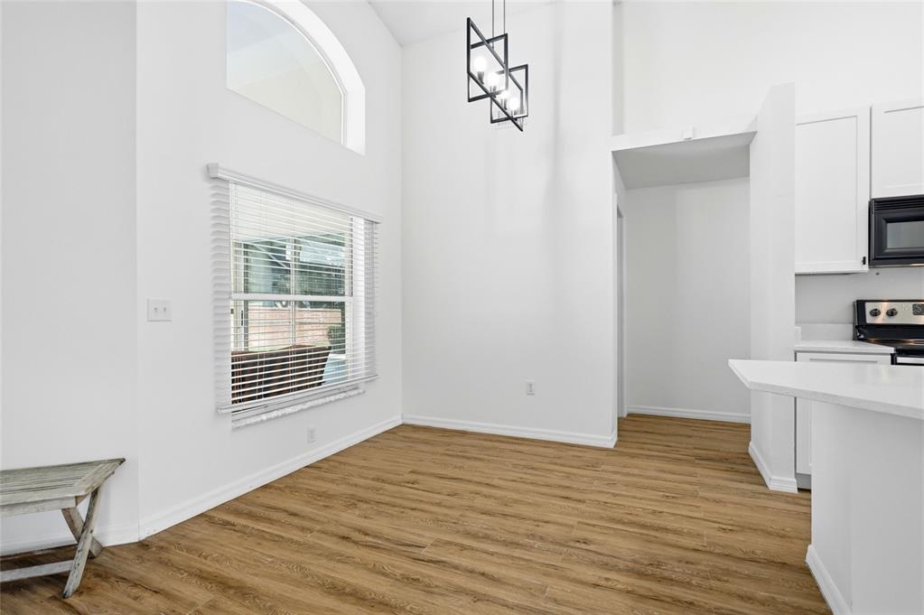 Photo 6 — 1500 Casterton Circle