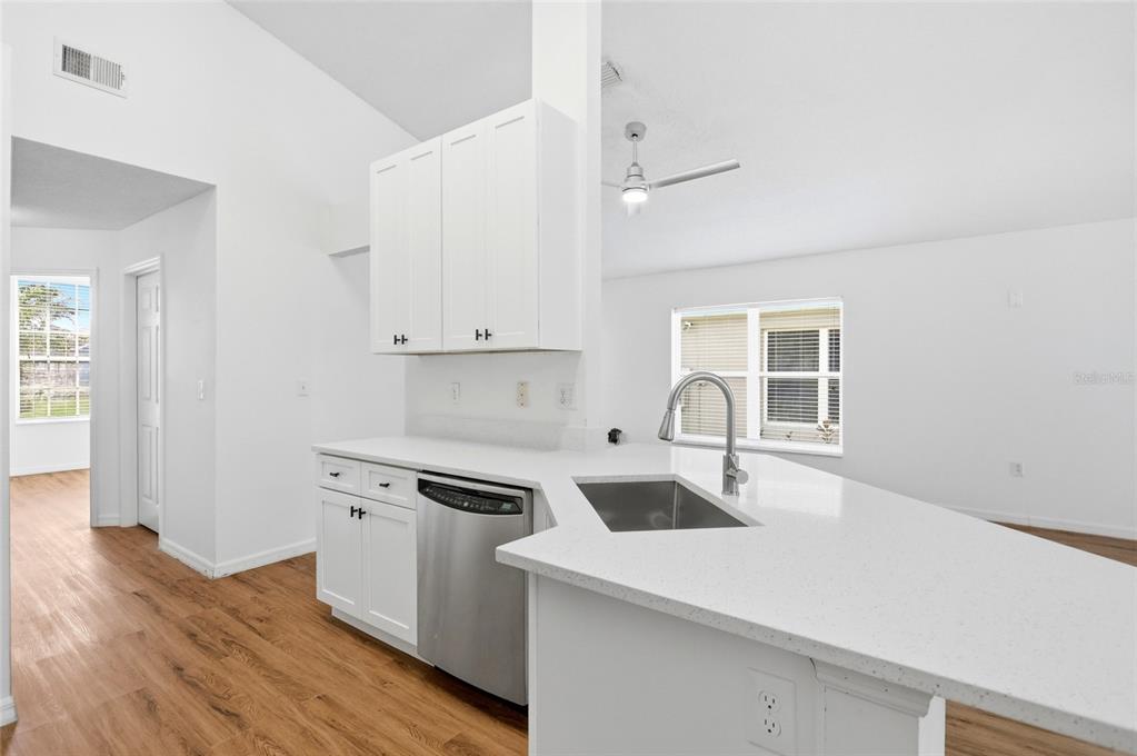 Photo 12 — 1500 Casterton Circle