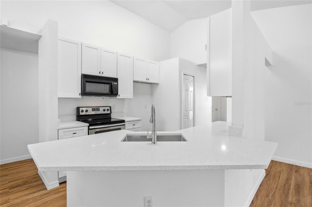 Photo 10 — 1500 Casterton Circle