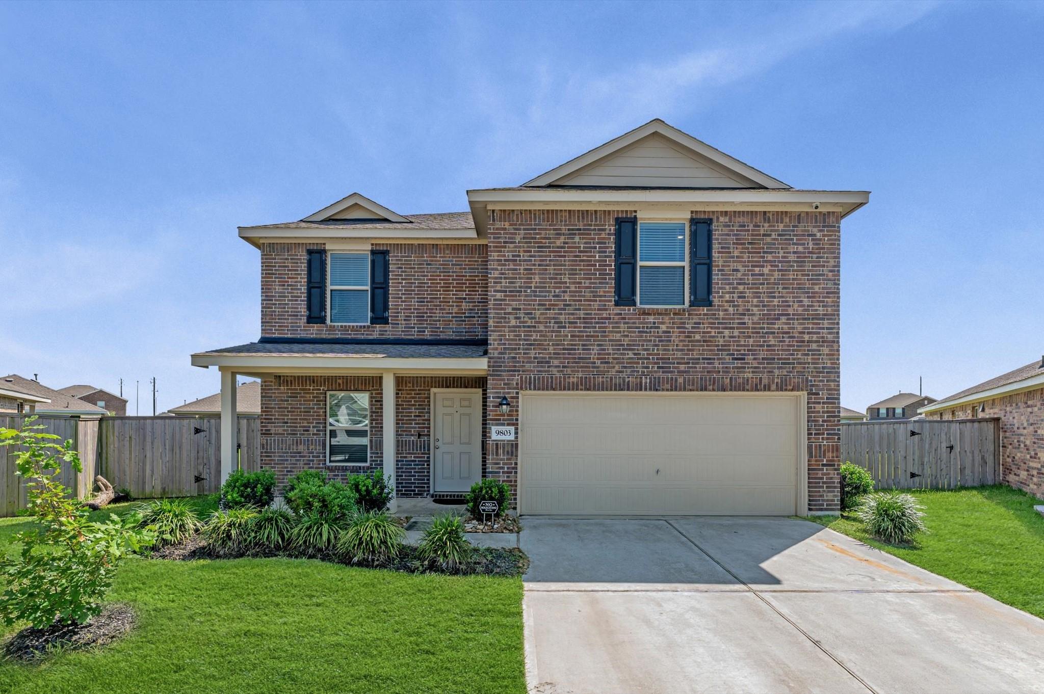 9803 Wembley Vista Court