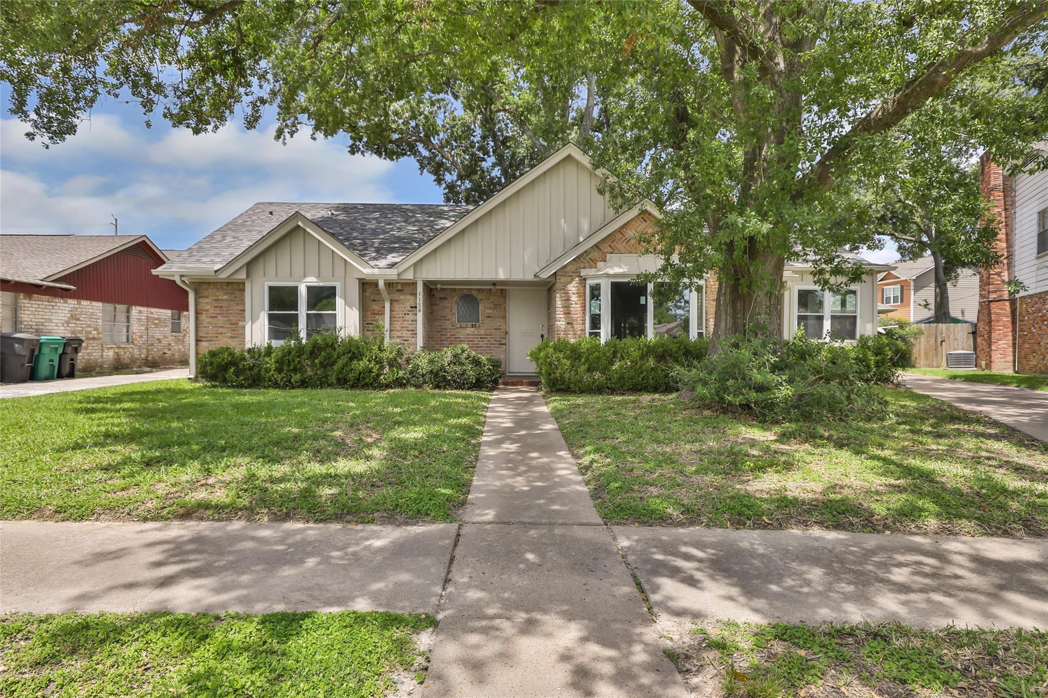1158 Cottage Oak Lane