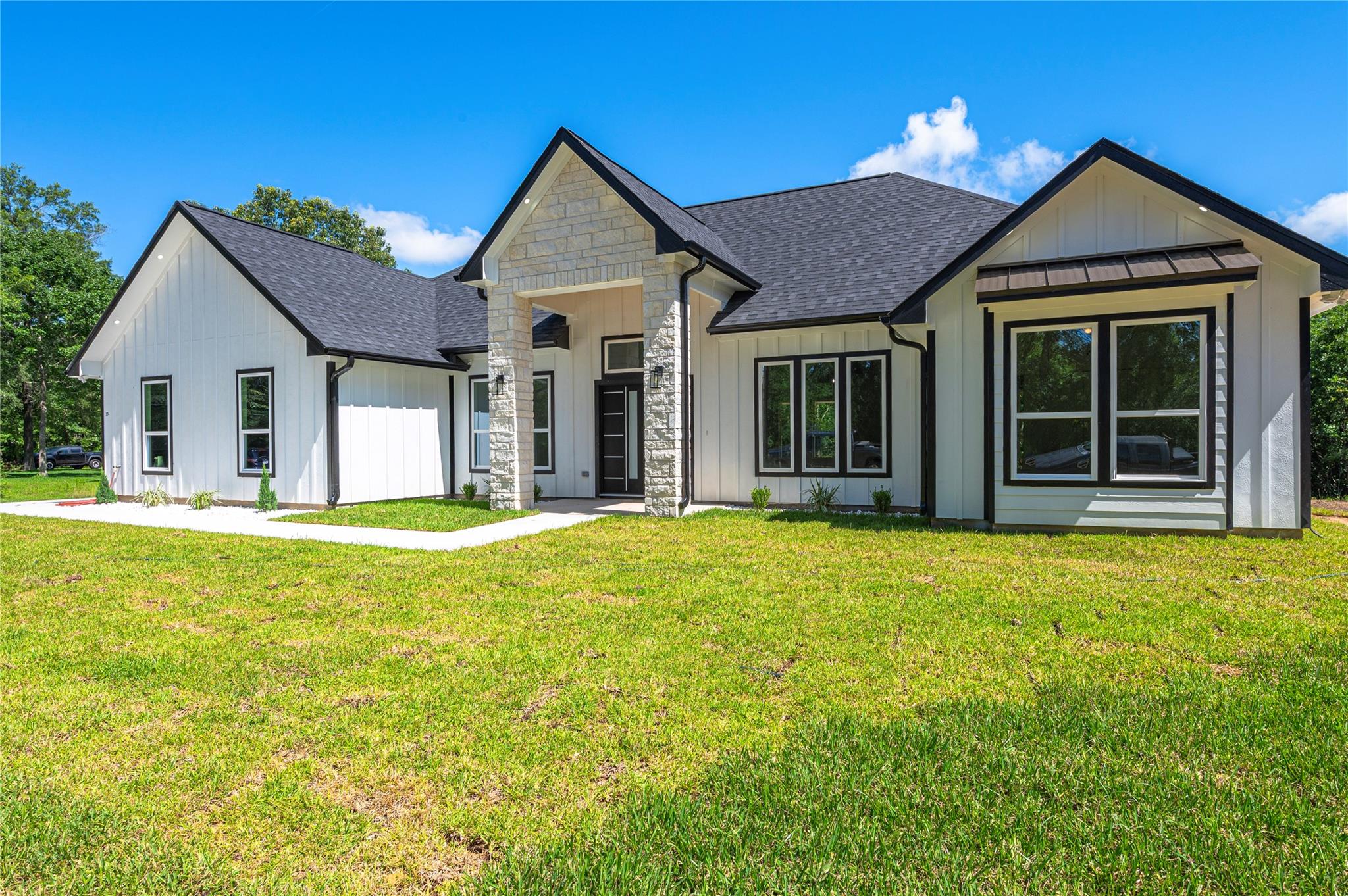 Photo 3 of Single family home for sale at 374 County Rd 6490, Dayton, TX 77535 | MLS# 70290700 | Listing updated on 2026-10-08