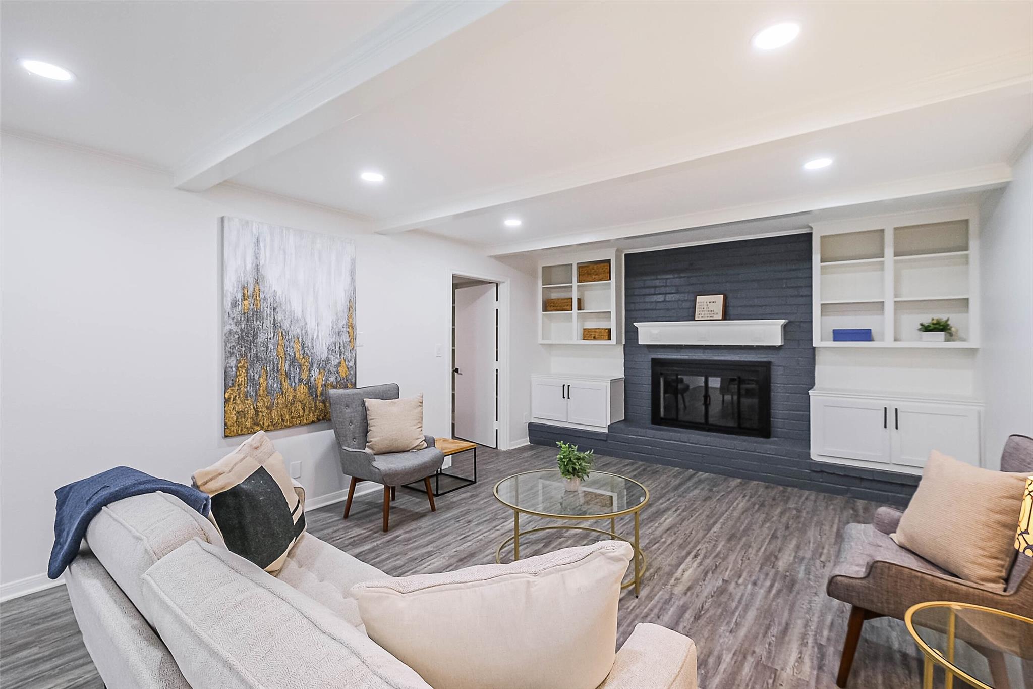 As per the rest of the home, the flooring is new - the LVP in the living room looks great.