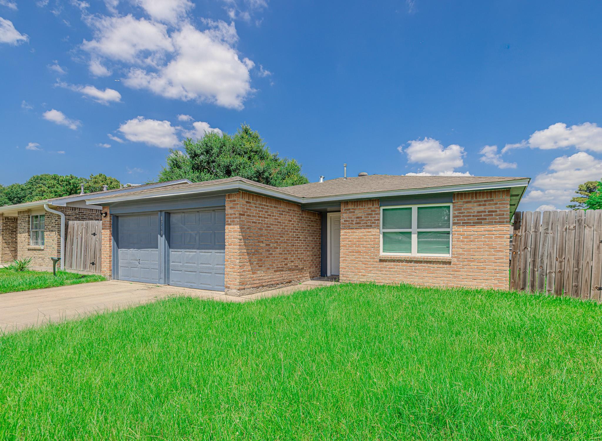 Photo 3 of Single family home for sale at 8710 Valley Flag, Houston, TX 77078 | MLS# 84918379 | Listing updated on 2026-10-09