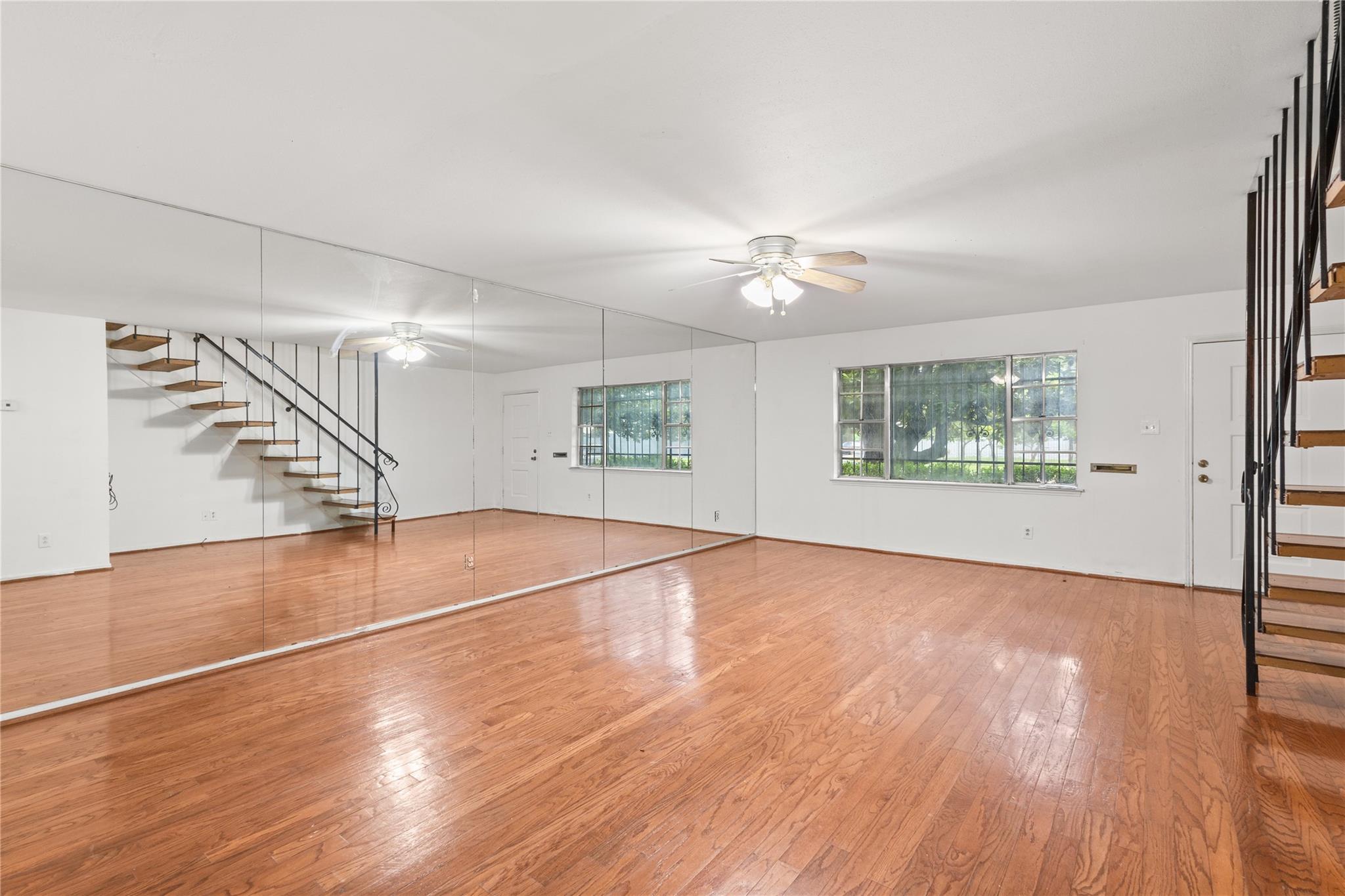 Photo 3 of Townhouse for sale at 8238 Fondren Rd #8238, Houston, TX 77074 | MLS# 33349899 | Listing updated on 2026-10-09