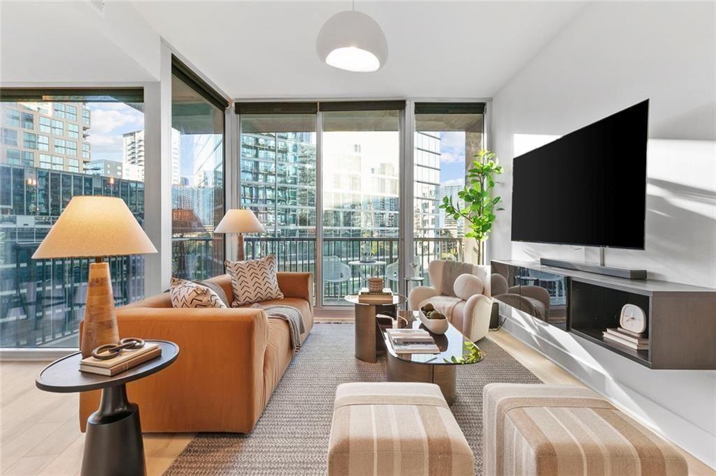 1080 Peachtree Street #807