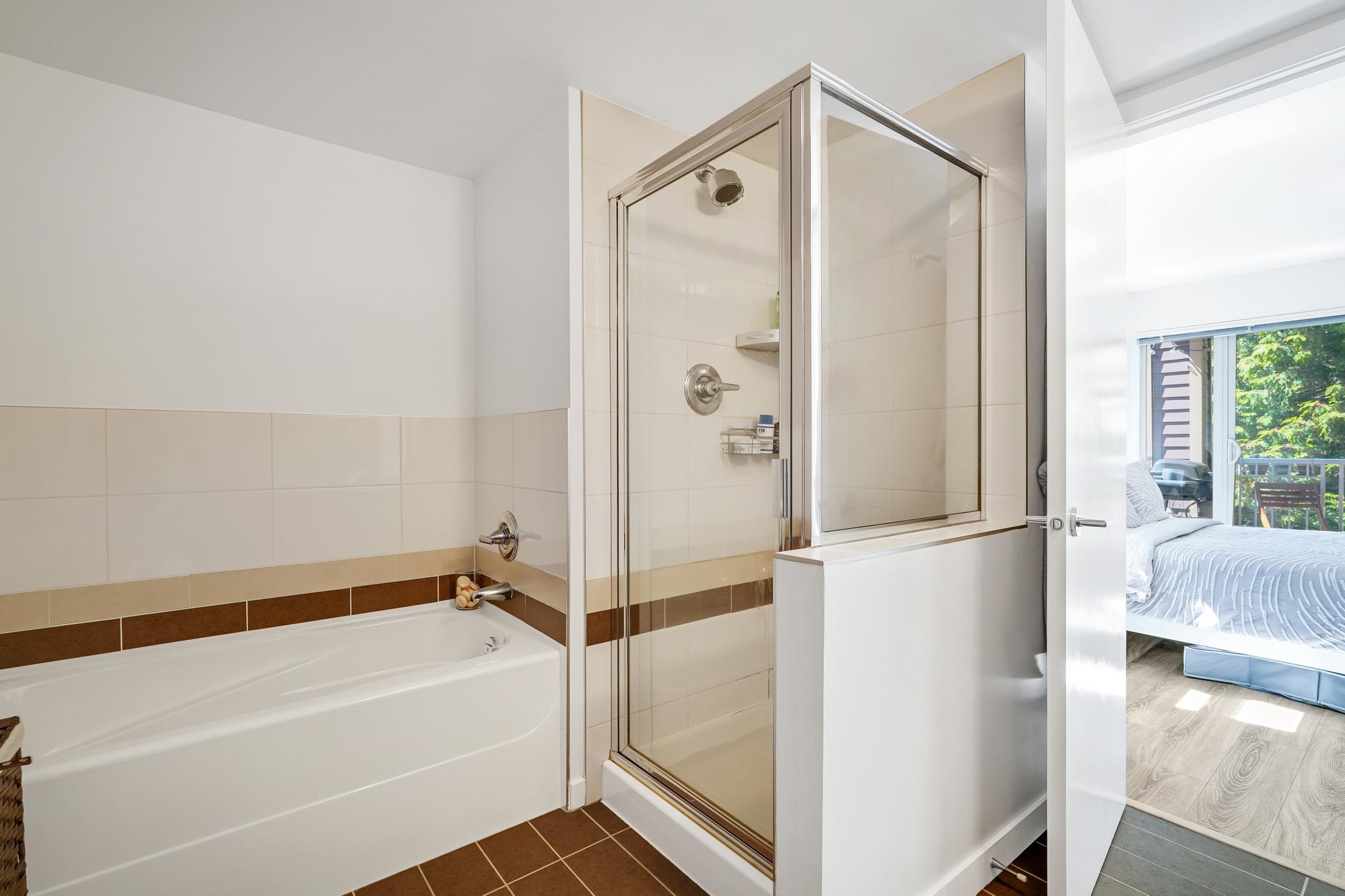 #203 7337 Macpherson Avenue - 23