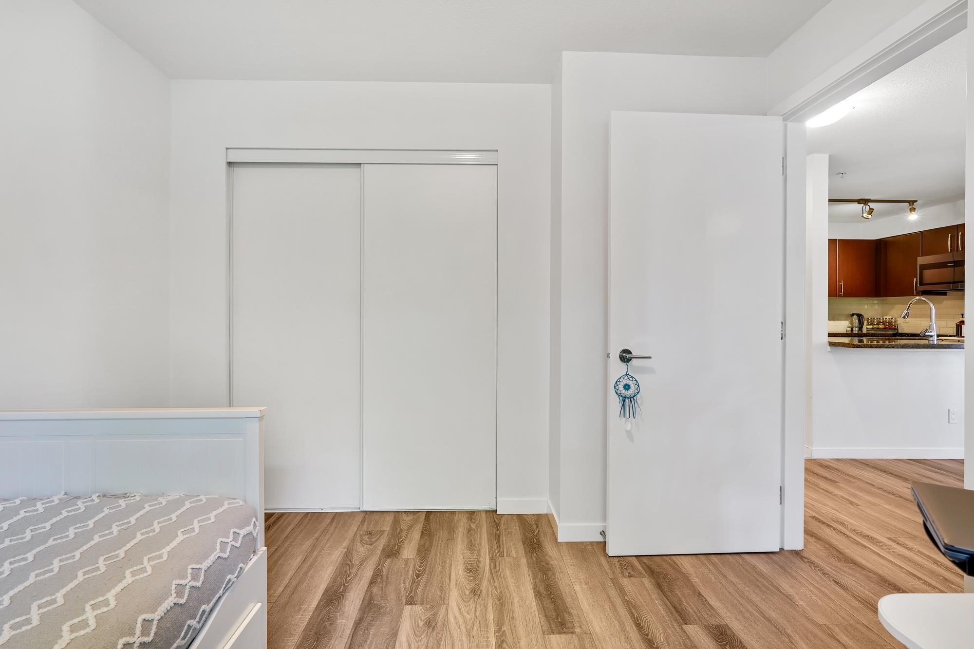 #203 7337 Macpherson Avenue - 13
